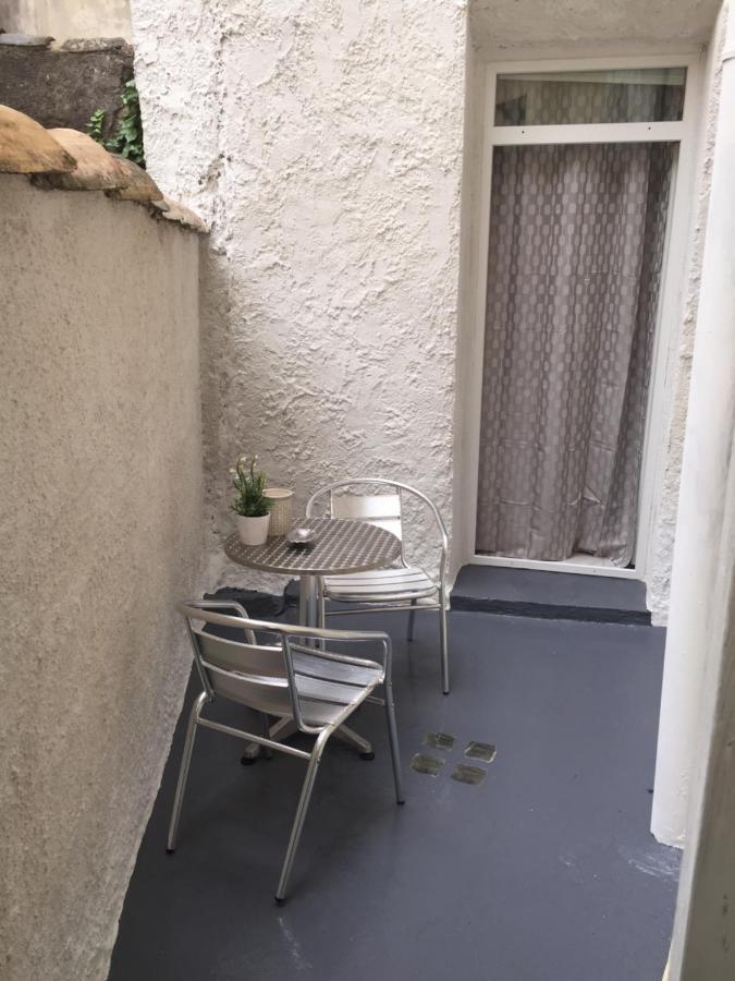 Studio Centre Avec Terrasse Avignon Exterior foto