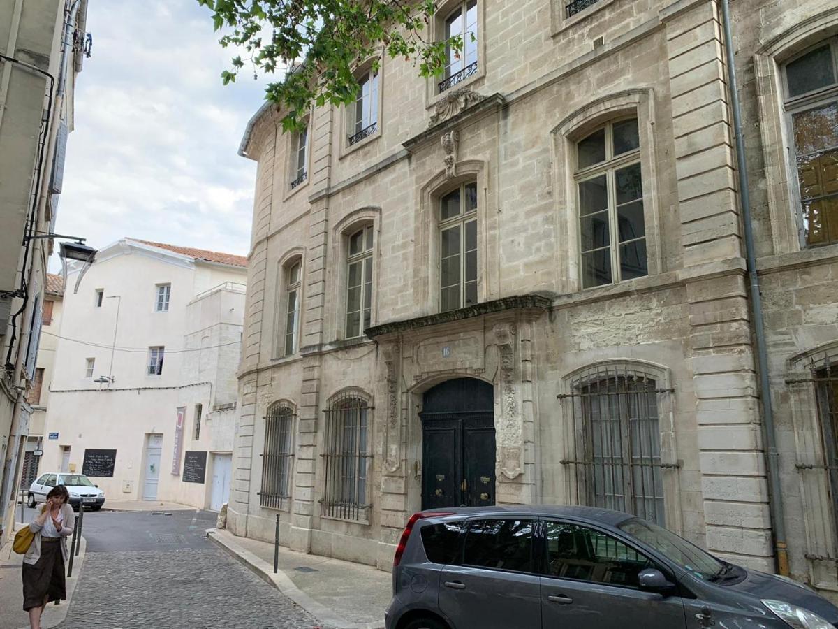 Studio Centre Avec Terrasse Avignon Exterior foto